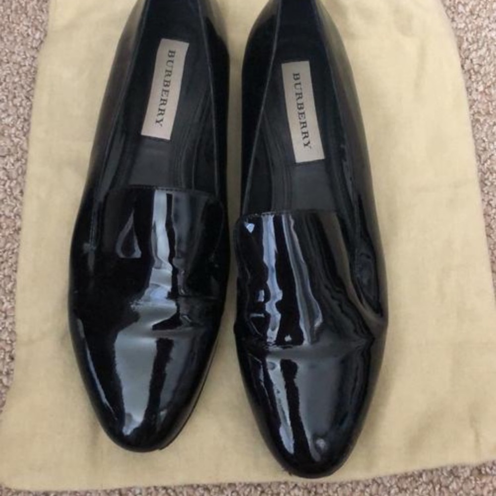 Burberry Mormont Black Patent Loafer - Picture 7 of 8